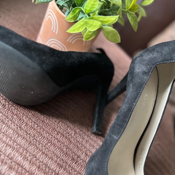 Calvin Klein Stilettos - Picture 3 of 4